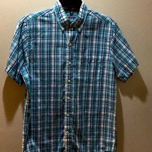Izod plaid button down short sleeve size medium